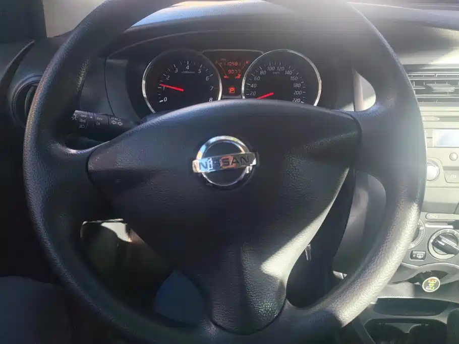 Nissan Livina — миниатюра 15