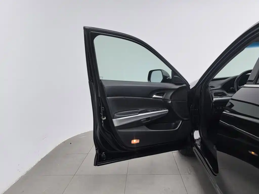 Honda Crosstour — миниатюра 8