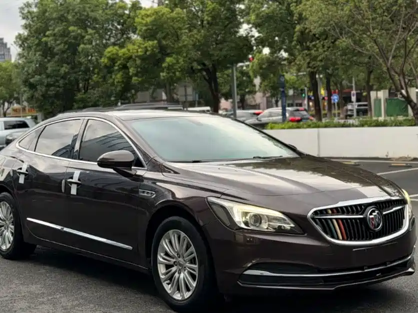 Buick LaCrosse — миниатюра 3