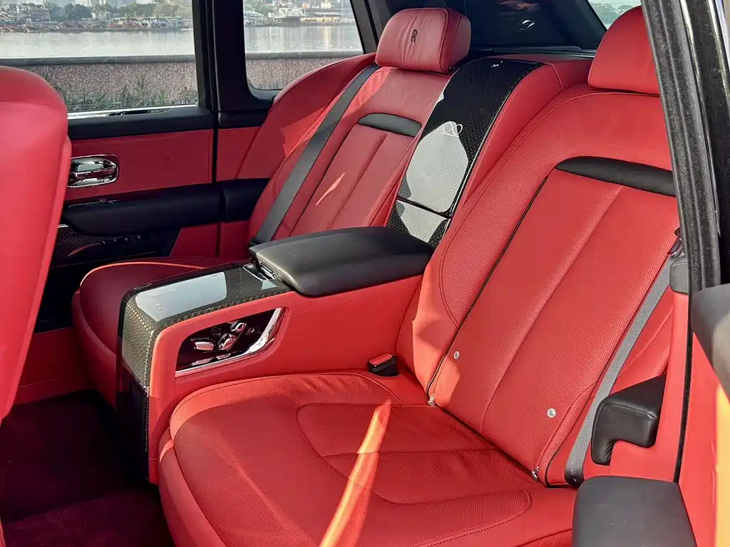 Rolls-Royce Cullinan 2022 Black Badge
