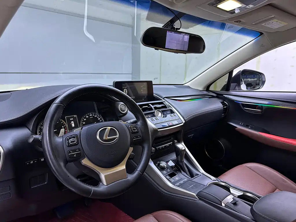 Lexus NX — миниатюра 10