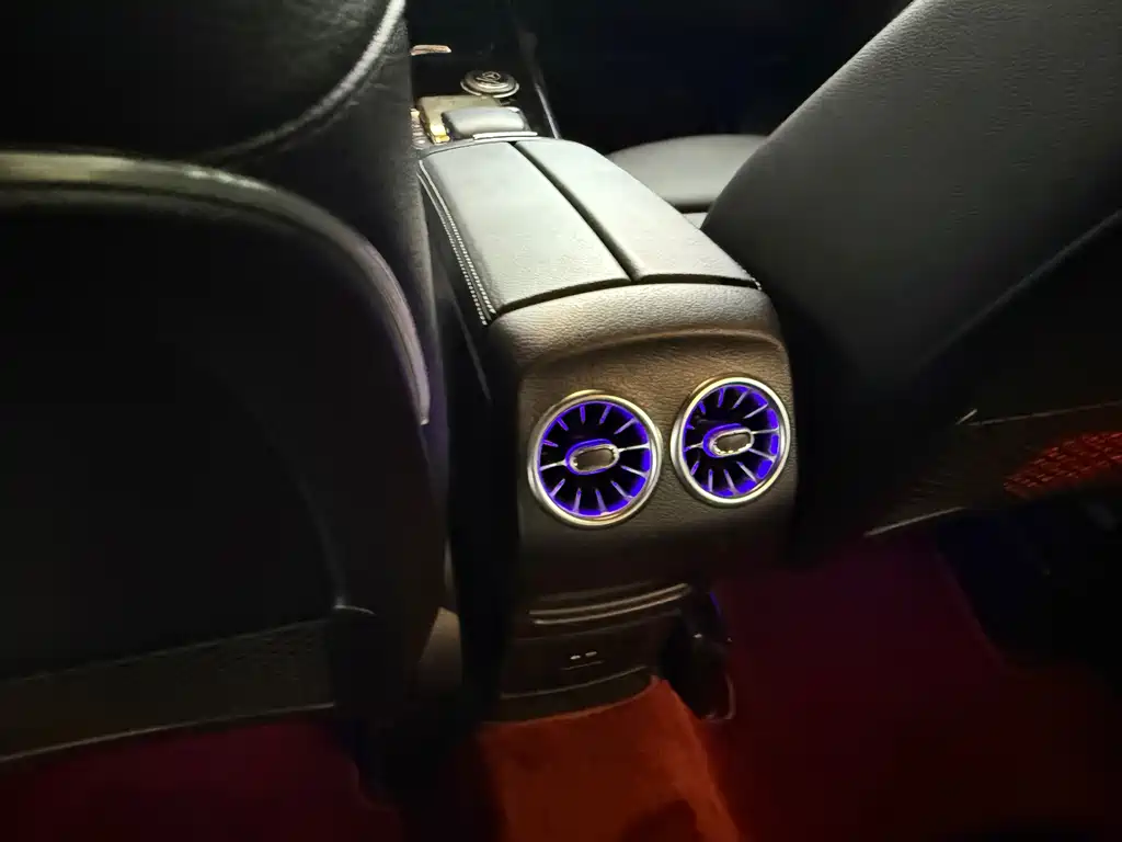 Mercedes-Benz GLA — миниатюра 11