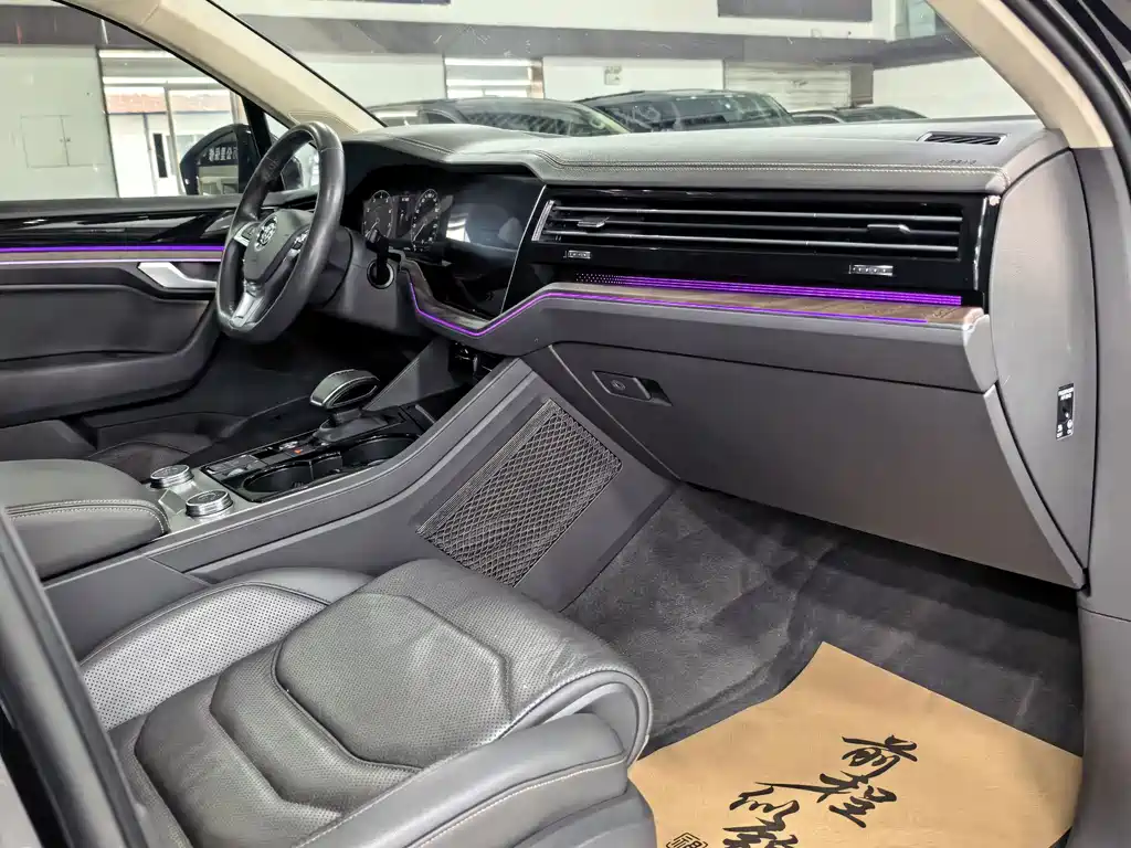 Volkswagen Touareg — миниатюра 6