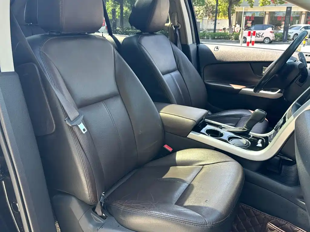 Ford Edge (Import) — миниатюра 7