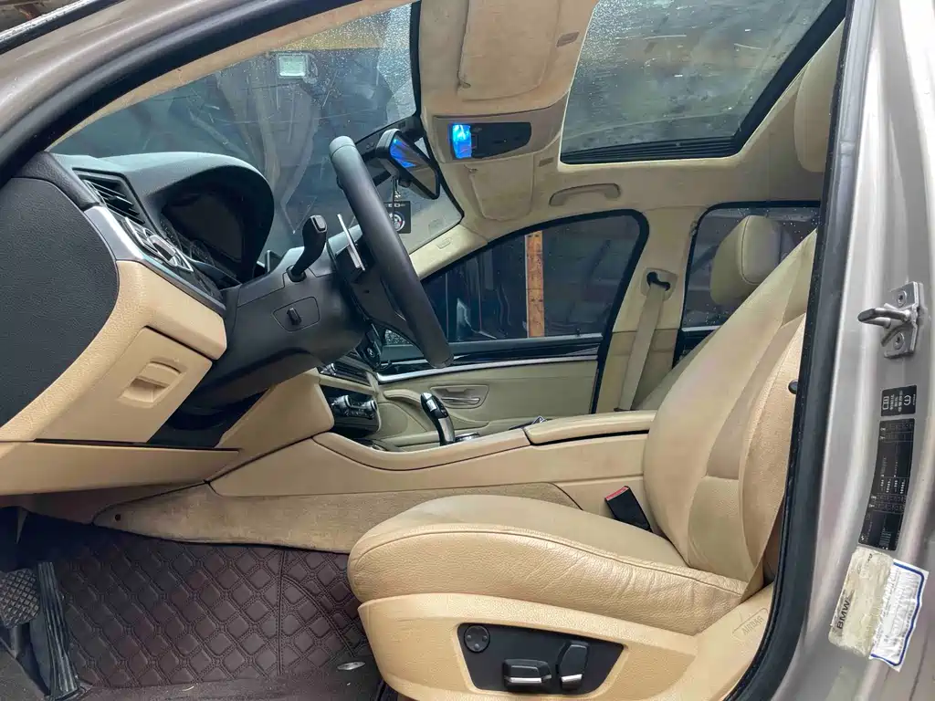 BMW 5 Series 5 2011 523Li Lead