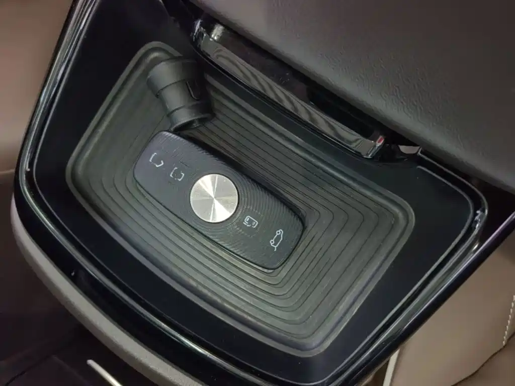 Roewe iMAX8 — миниатюра 9