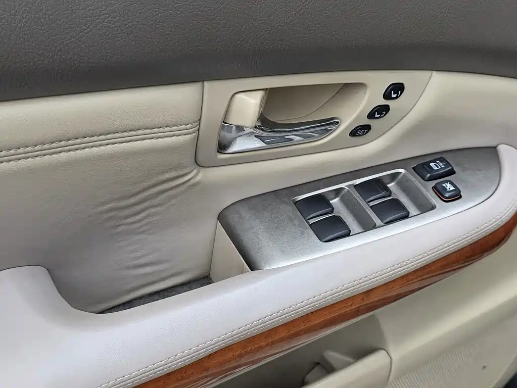 Lexus RX Classic — миниатюра 12