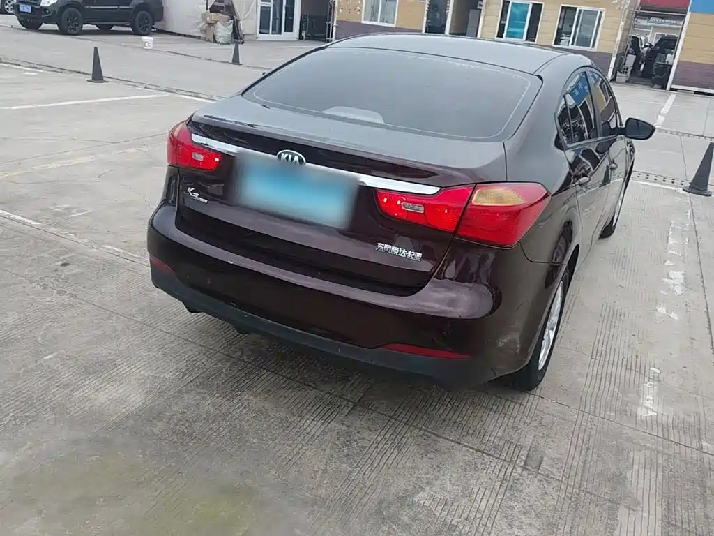 Kia K3 2015 1.6L MT GL