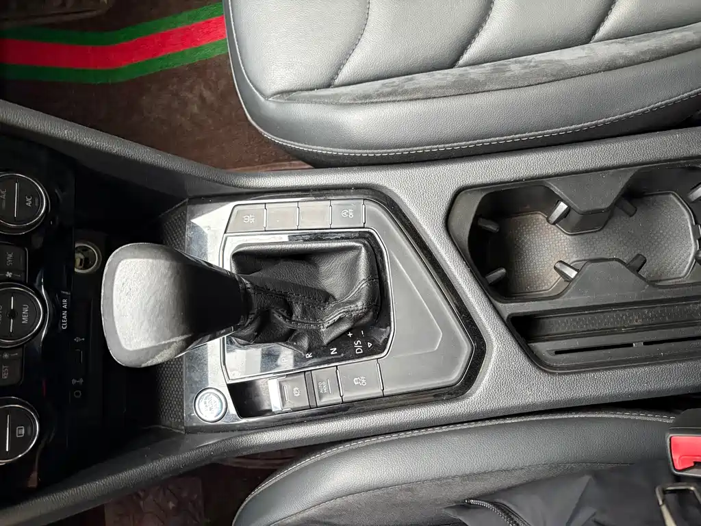 Volkswagen Tiguan L L 2018 380TSI AT Luxury