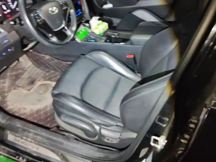 Hyundai Sonata — миниатюра 9