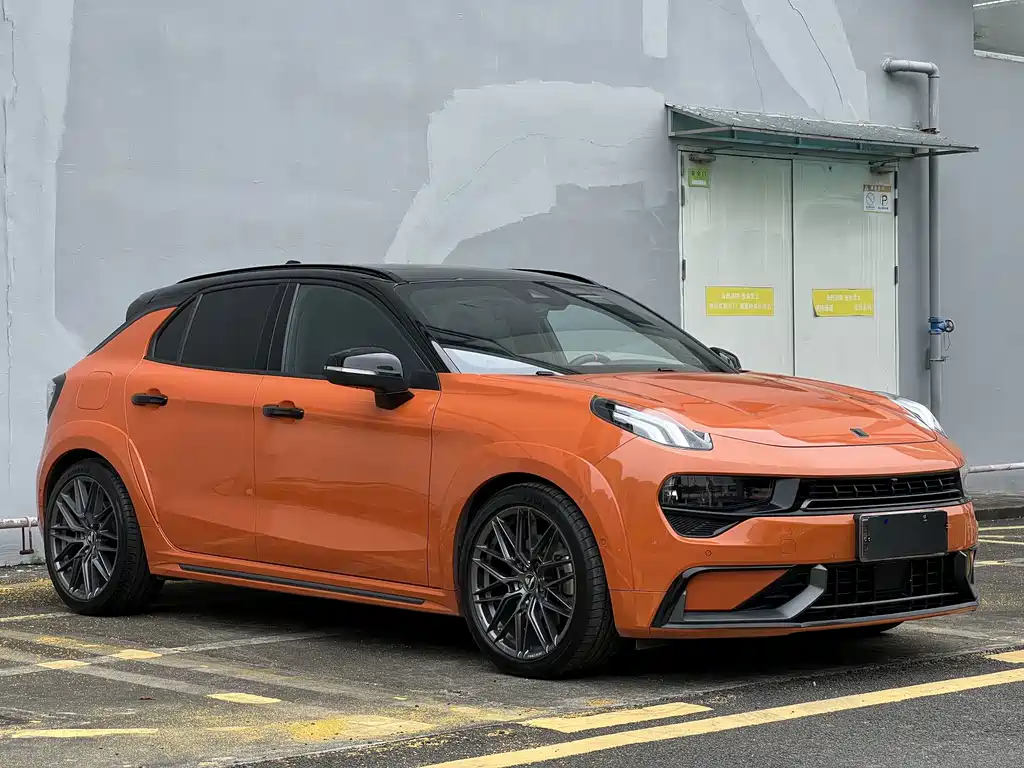 Lynk & Co 02 Hatchback — миниатюра 3
