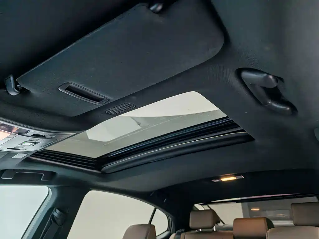 Lexus ES — миниатюра 5
