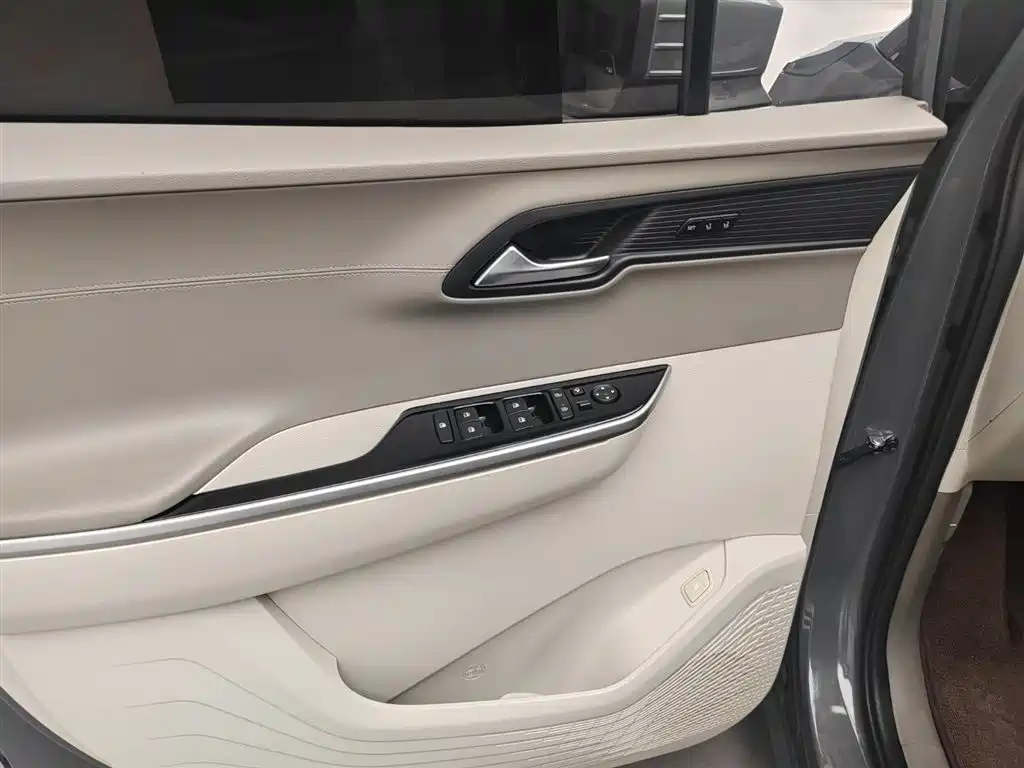 Hyundai Custo — миниатюра 6