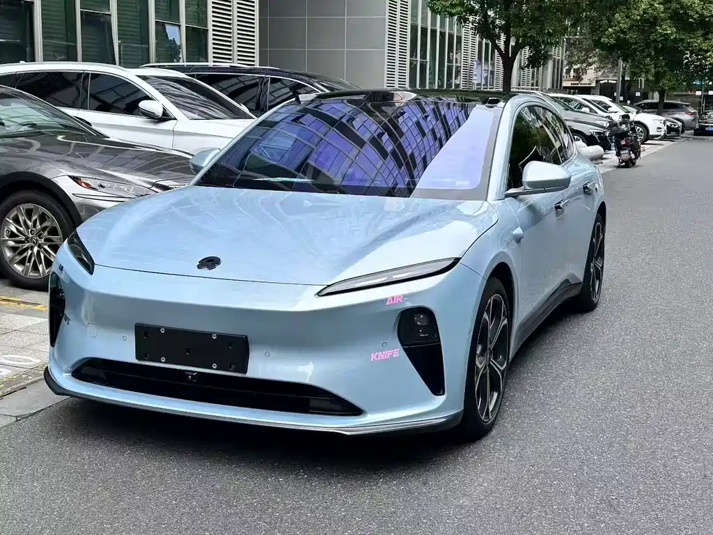 NIO ET5T