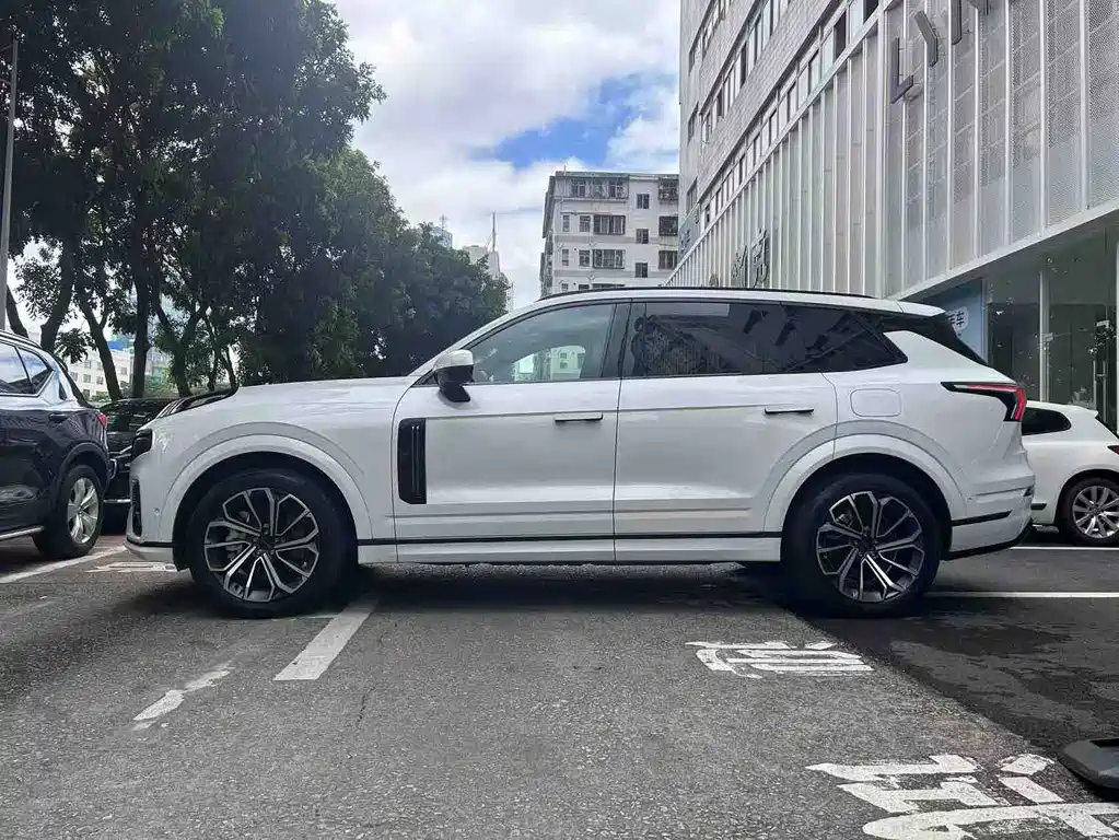 Lynk & Co 09 EM-P — миниатюра 7