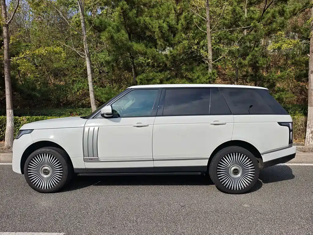 Land Rover Range Rover — миниатюра 6