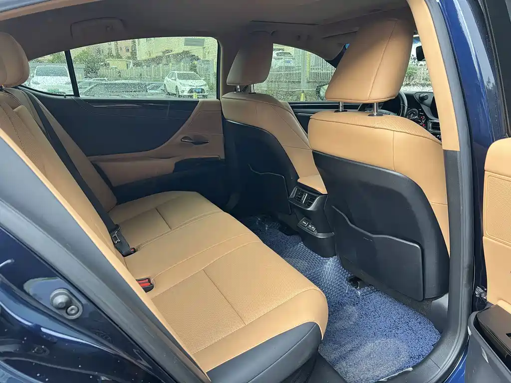 Lexus ES — миниатюра 22