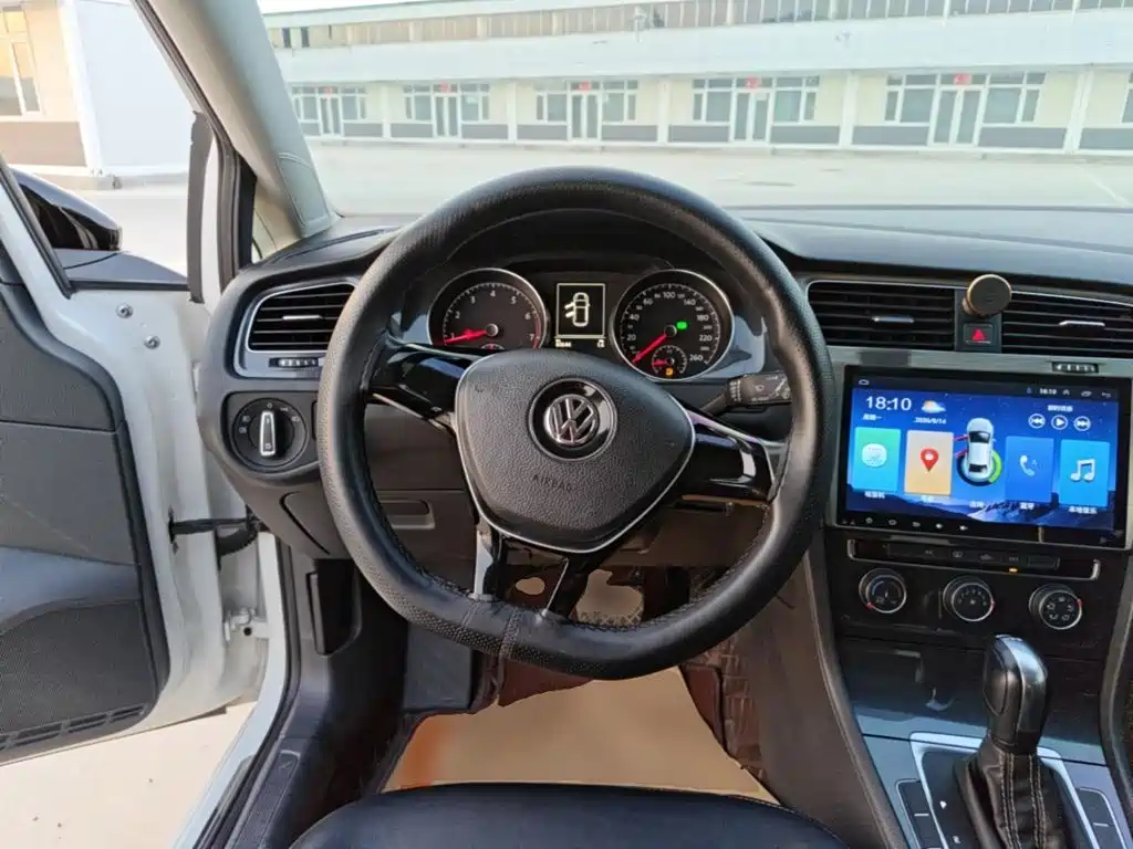 Volkswagen Golf — миниатюра 11