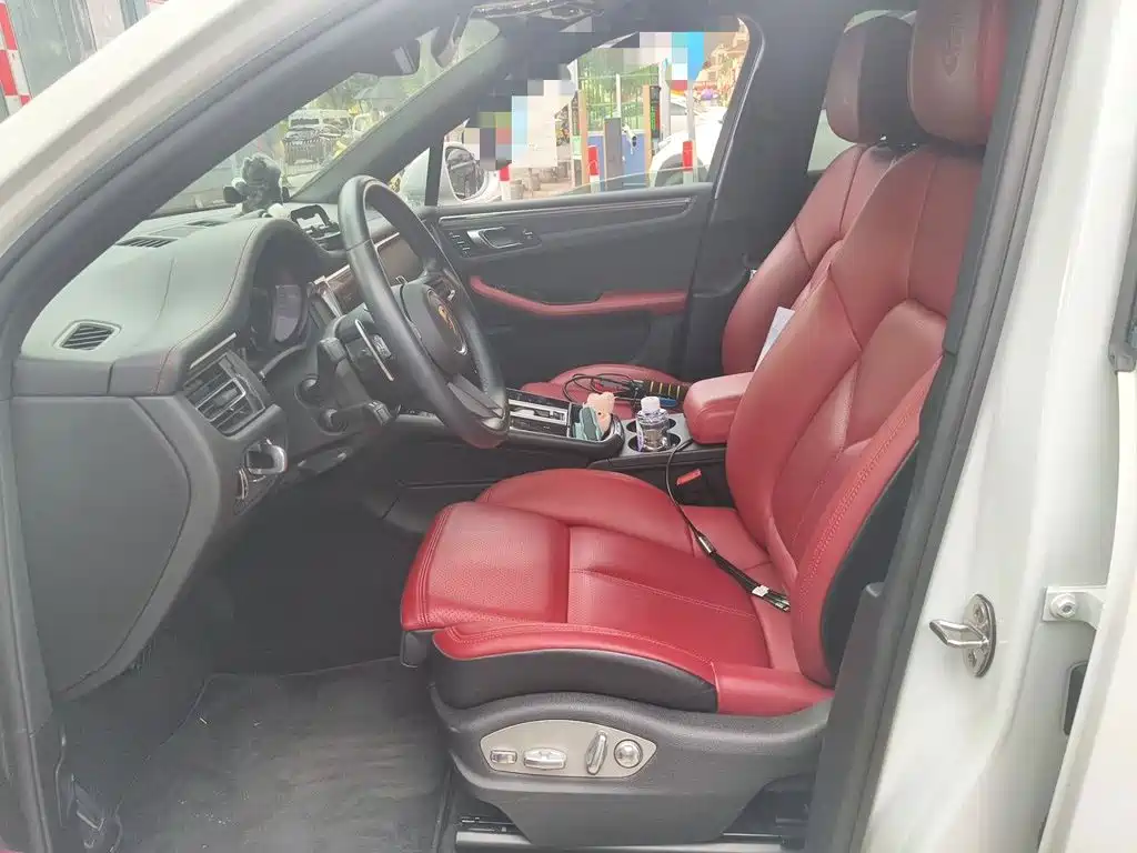 Porsche Macan — миниатюра 16