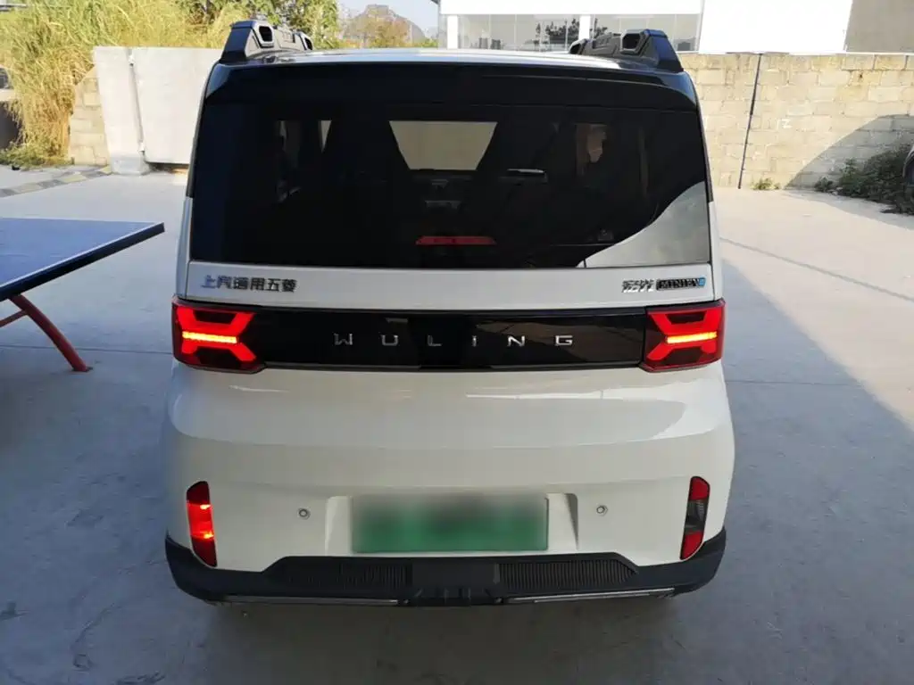 Wuling MINIEV — миниатюра 6