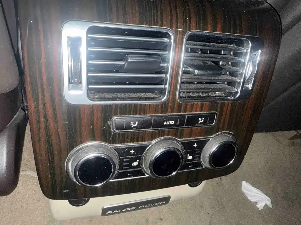 Land Rover Range Rover — миниатюра 8