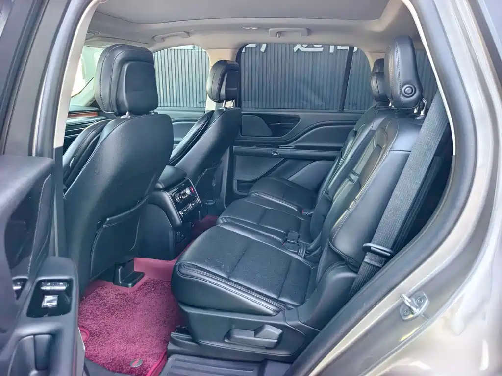 Lincoln Aviator — миниатюра 9