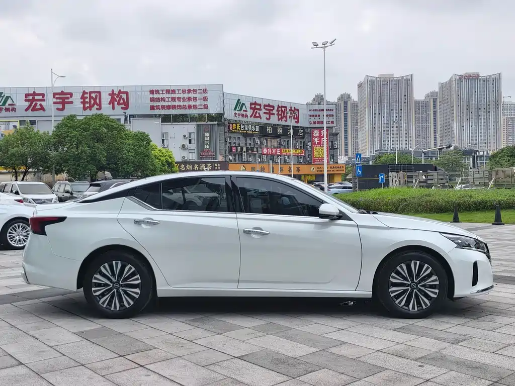 Nissan Teana — миниатюра 5