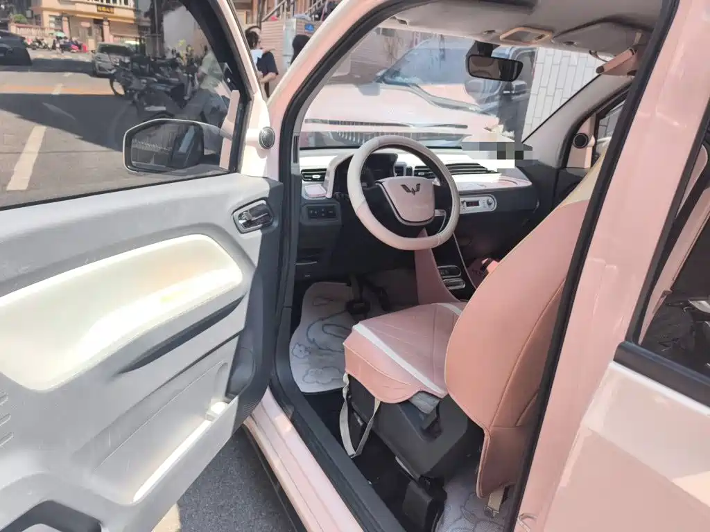 Wuling MINIEV — миниатюра 17