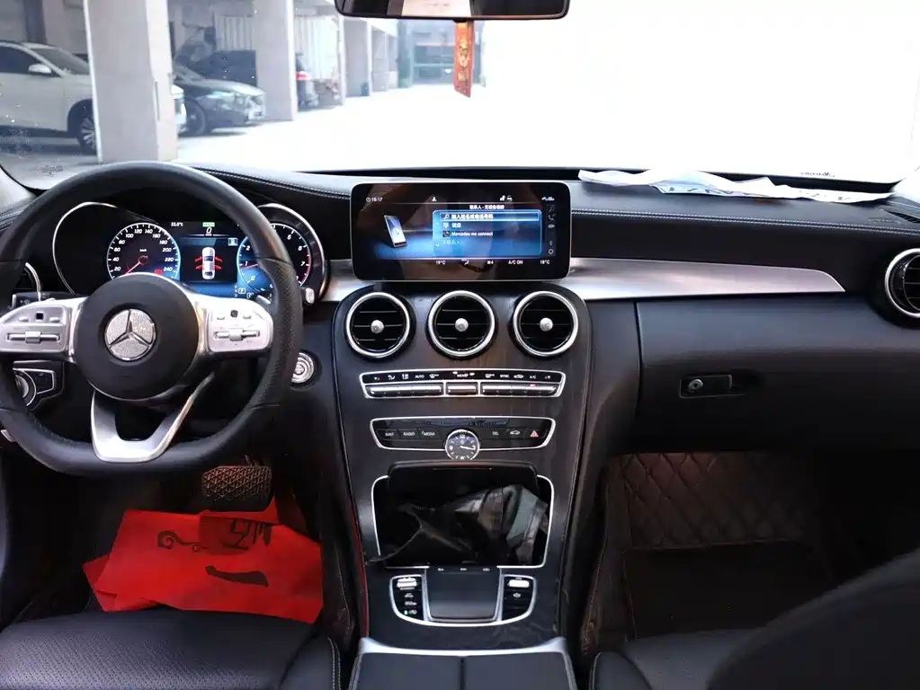 Mercedes-Benz C-Class — миниатюра 6
