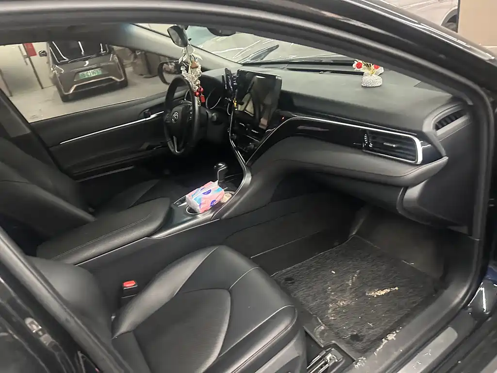 Toyota Camry — миниатюра 2