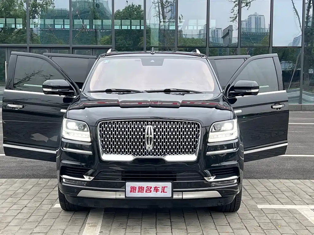 Lincoln Navigator — миниатюра 16