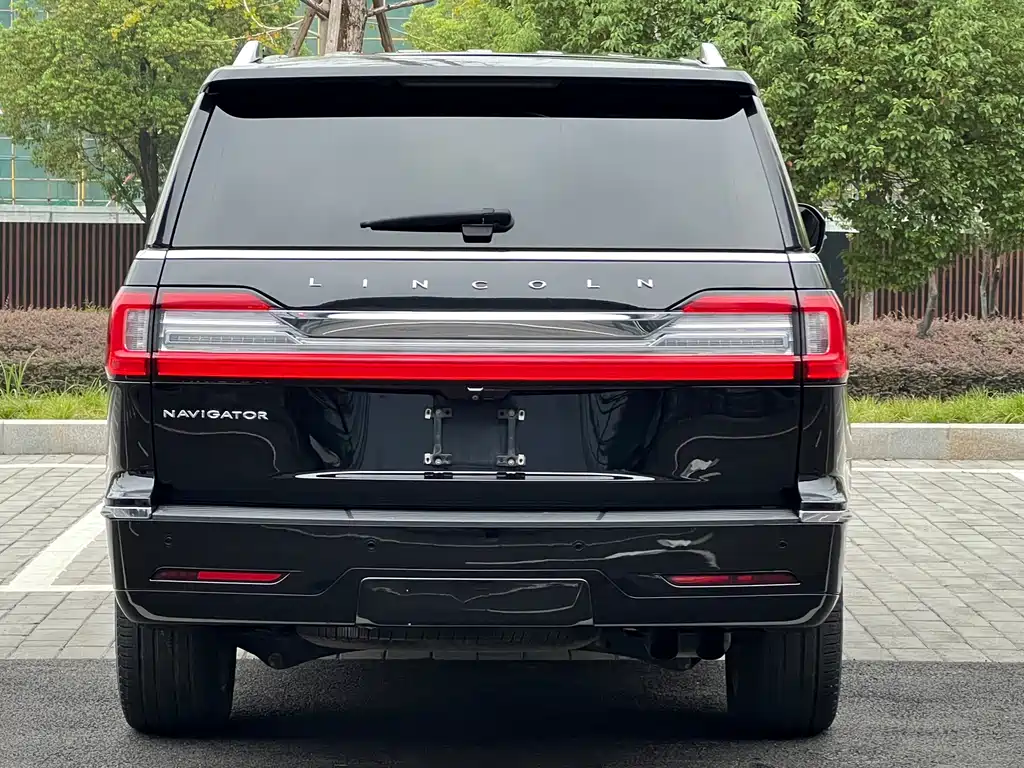 Lincoln Navigator — миниатюра 15