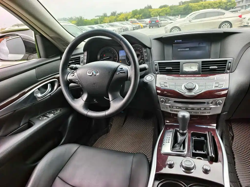 Infiniti Q70 — миниатюра 15