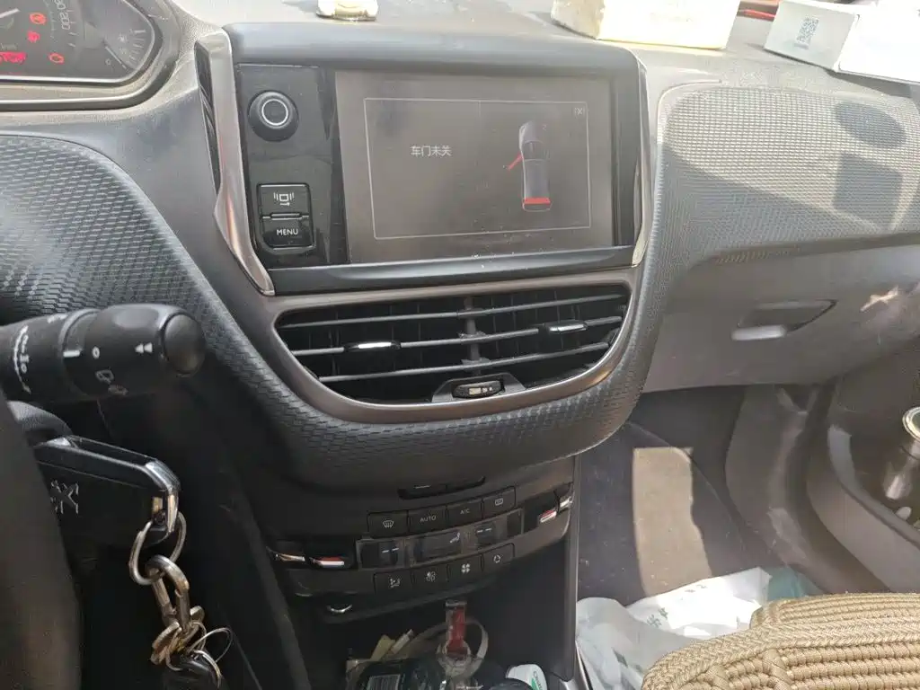 Peugeot 2008 — миниатюра 9
