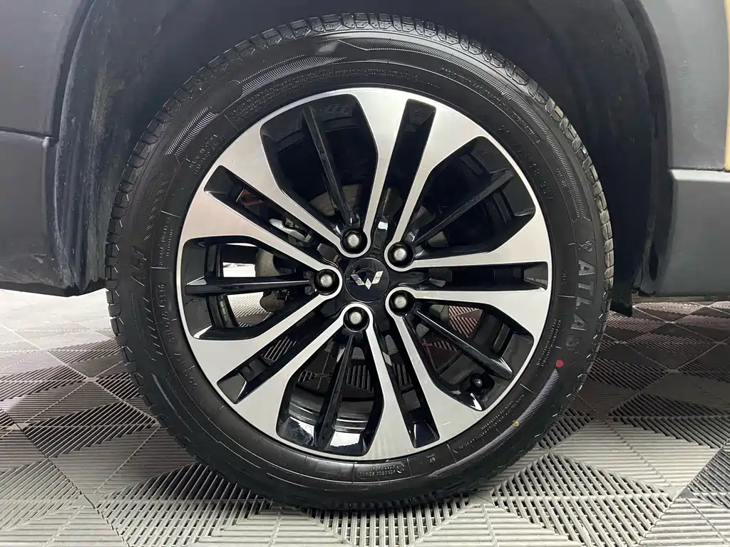 Wuling Xingguang 560 New Energy — миниатюра 18
