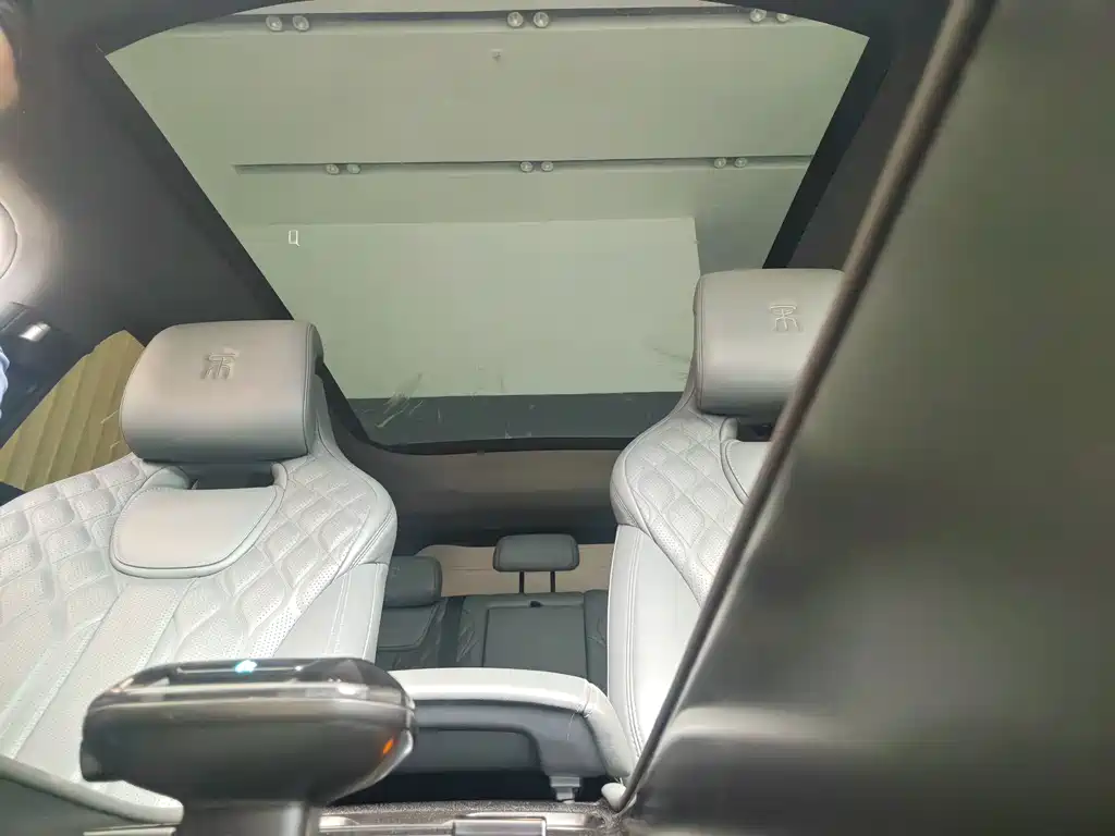 BYD L EV — миниатюра 14