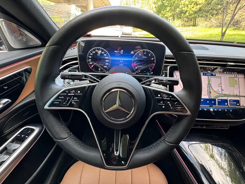 Mercedes-Benz E-Class — миниатюра 10