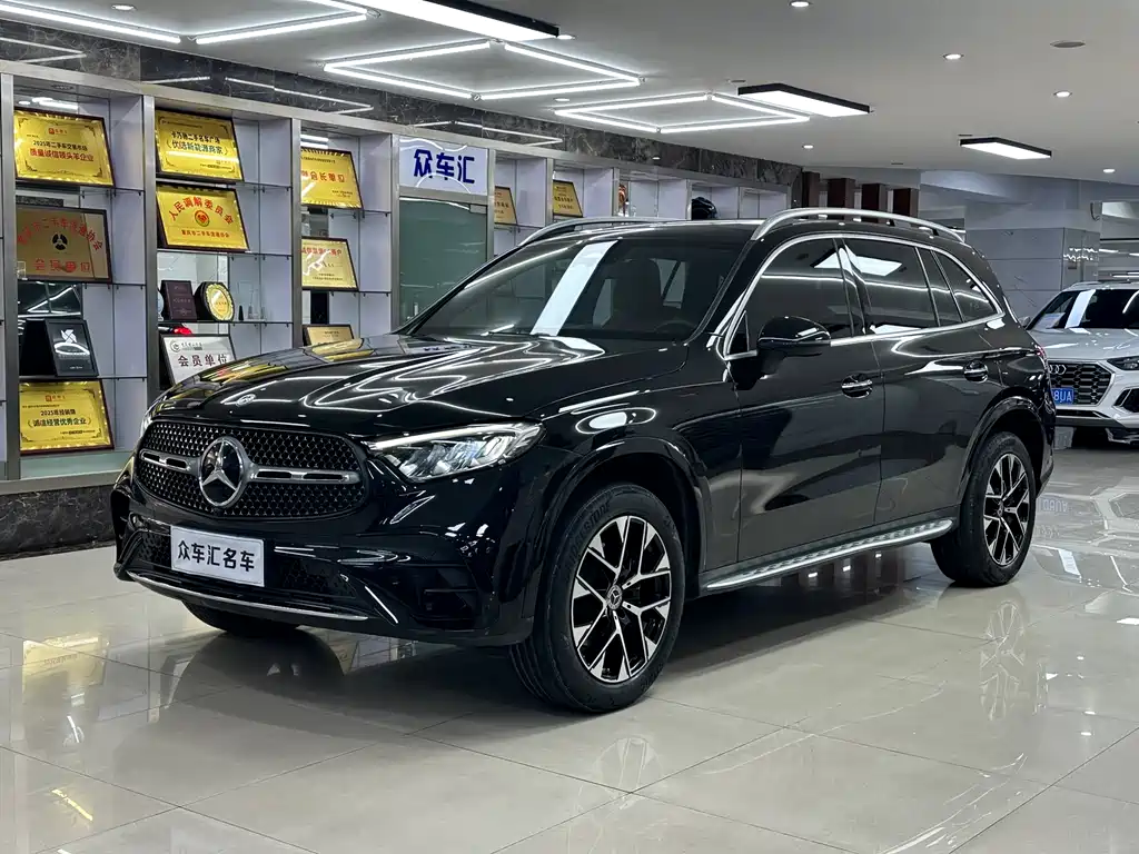Mercedes-Benz GLC 2023