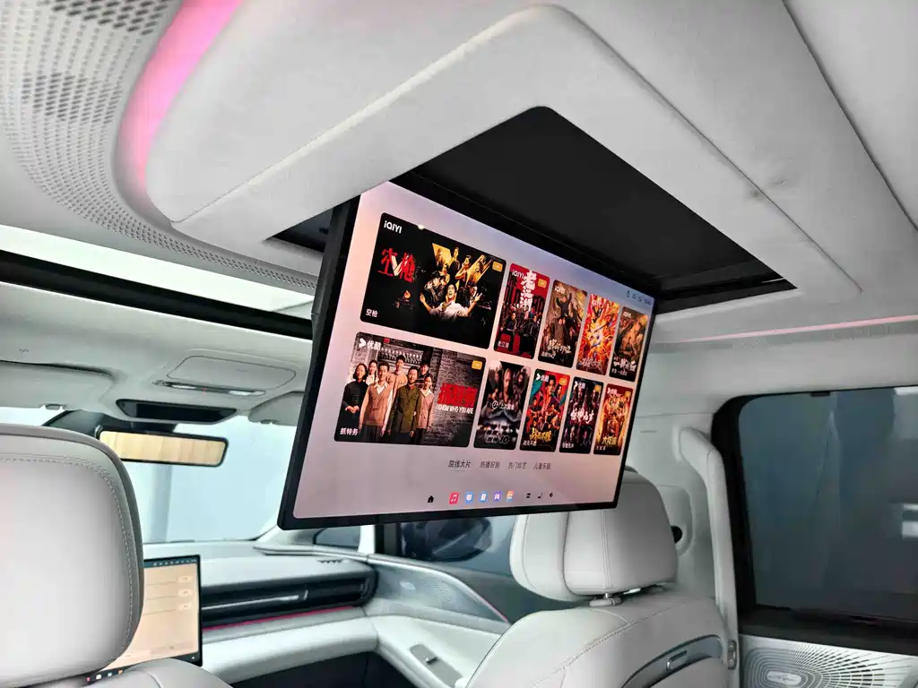 XPeng X9 — миниатюра 15