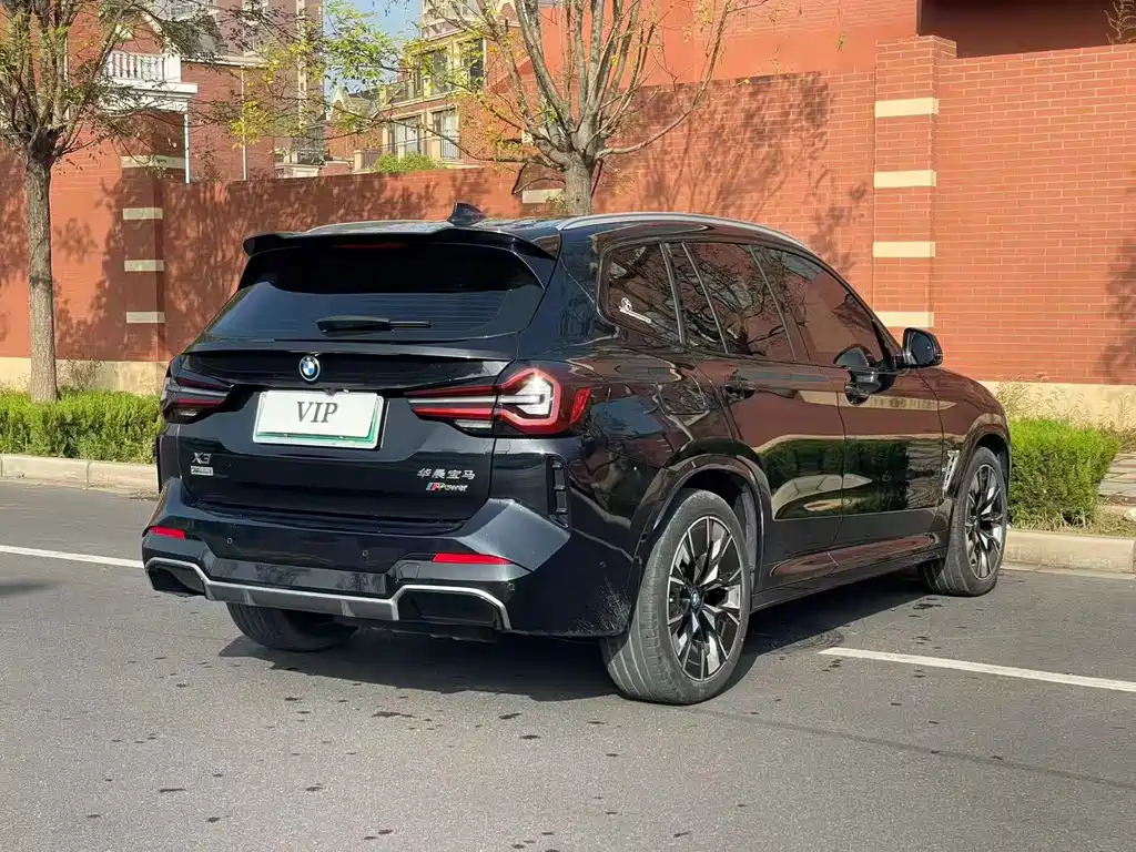 BMW iX3 — миниатюра 9