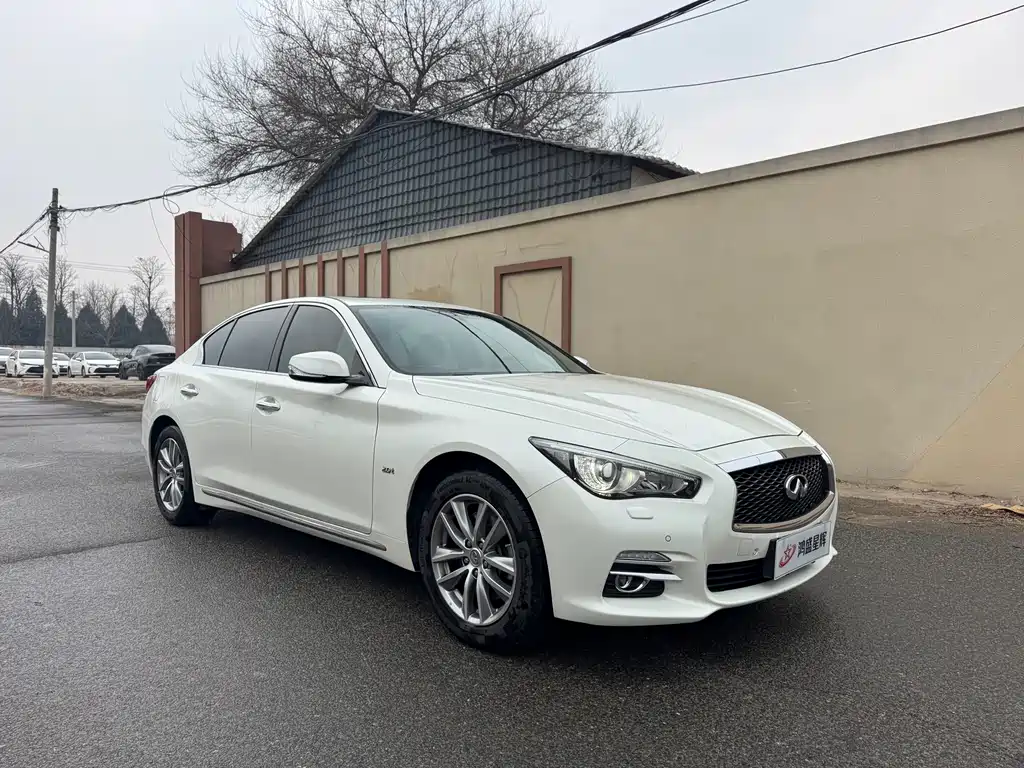 Infiniti Q50L 2015 2.0T Enjoy