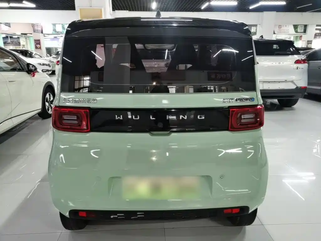 Wuling MINIEV — миниатюра 6