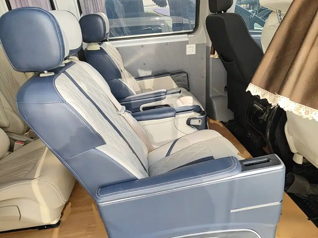 MAXUS V80 — миниатюра 17