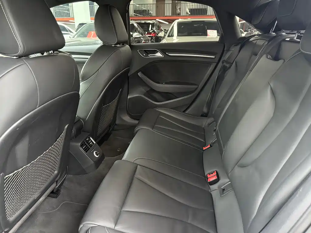 Audi RS 3 — миниатюра 16