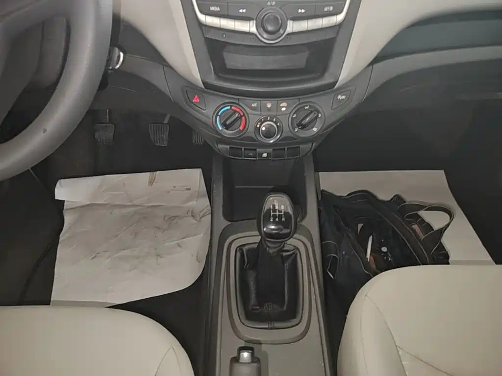 Chevrolet Sail — миниатюра 14