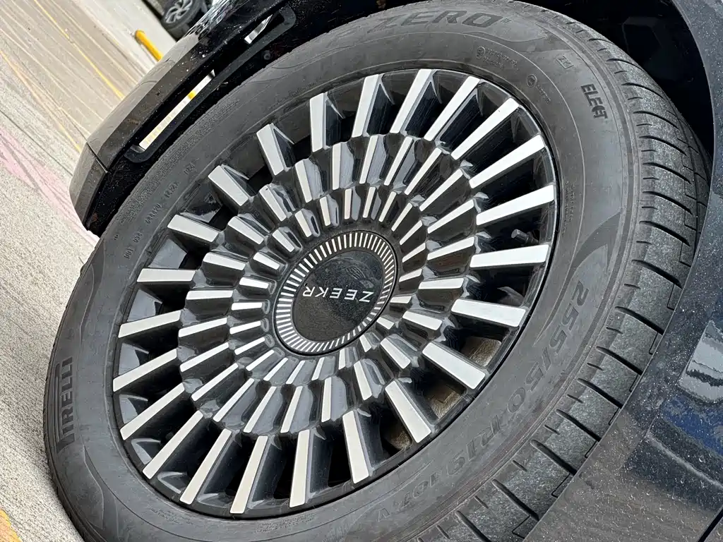 ZEEKR EXTREME KRYPTON 009