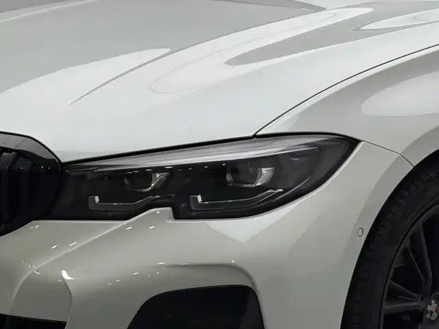 BMW 3 Series — миниатюра 17