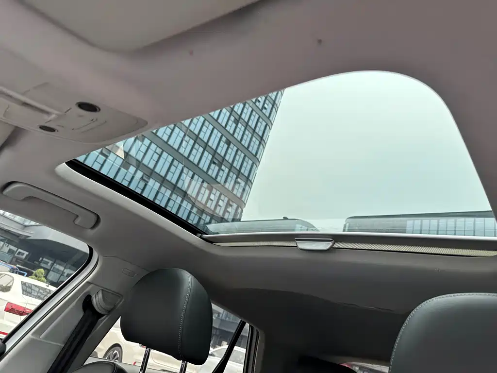 Audi Q2L — миниатюра 9