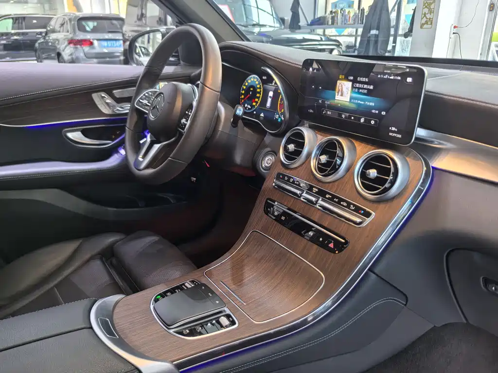 Mercedes-Benz GLC — миниатюра 8