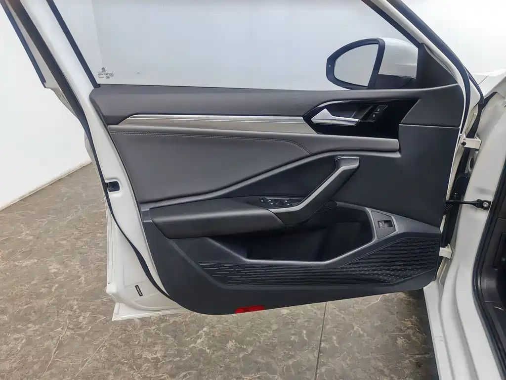 Volkswagen Sagitar — миниатюра 19